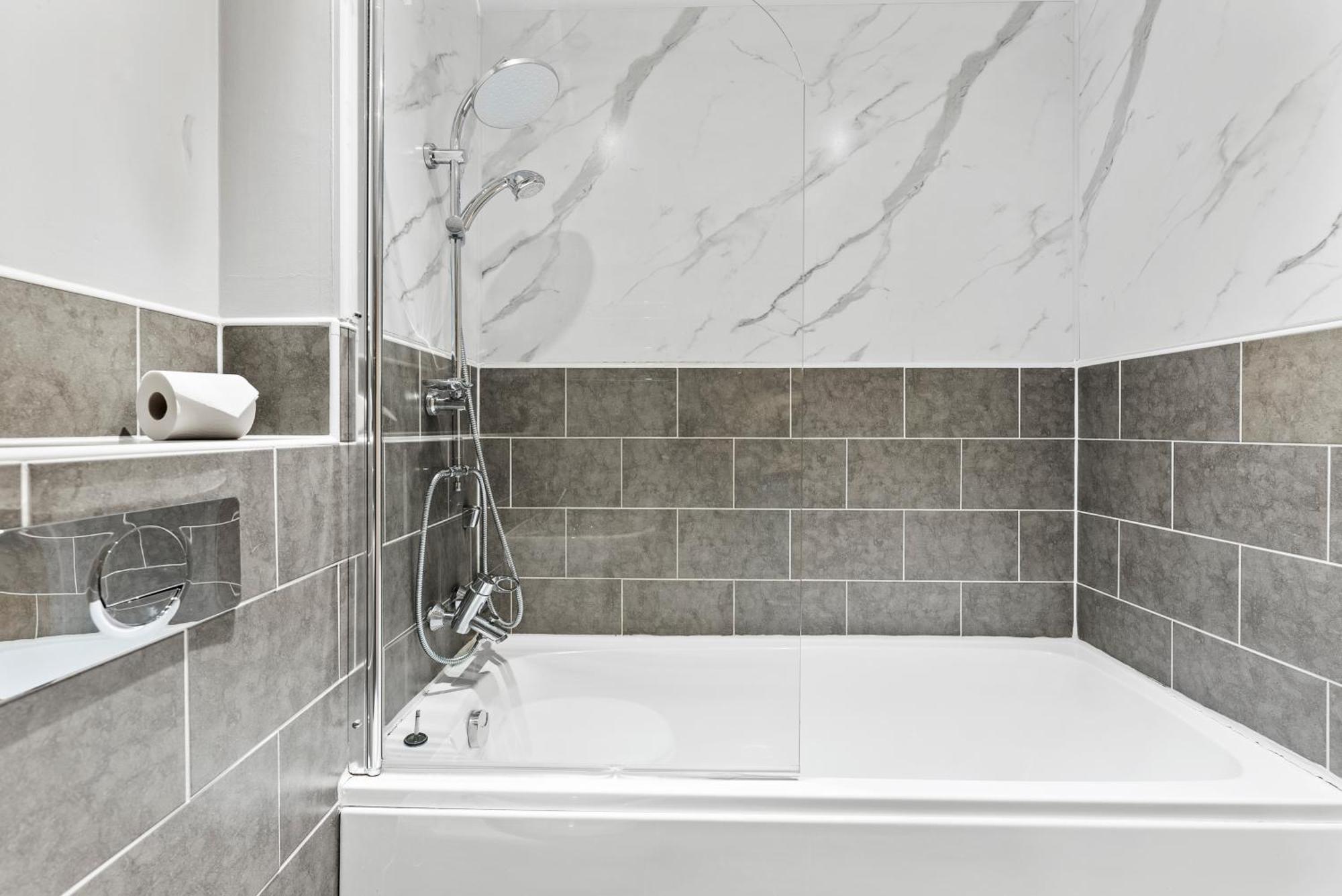 30 Percent Off! Lovely Yorkshire Duplex - Sleeps 6 - Netflix Dewsbury Exterior foto